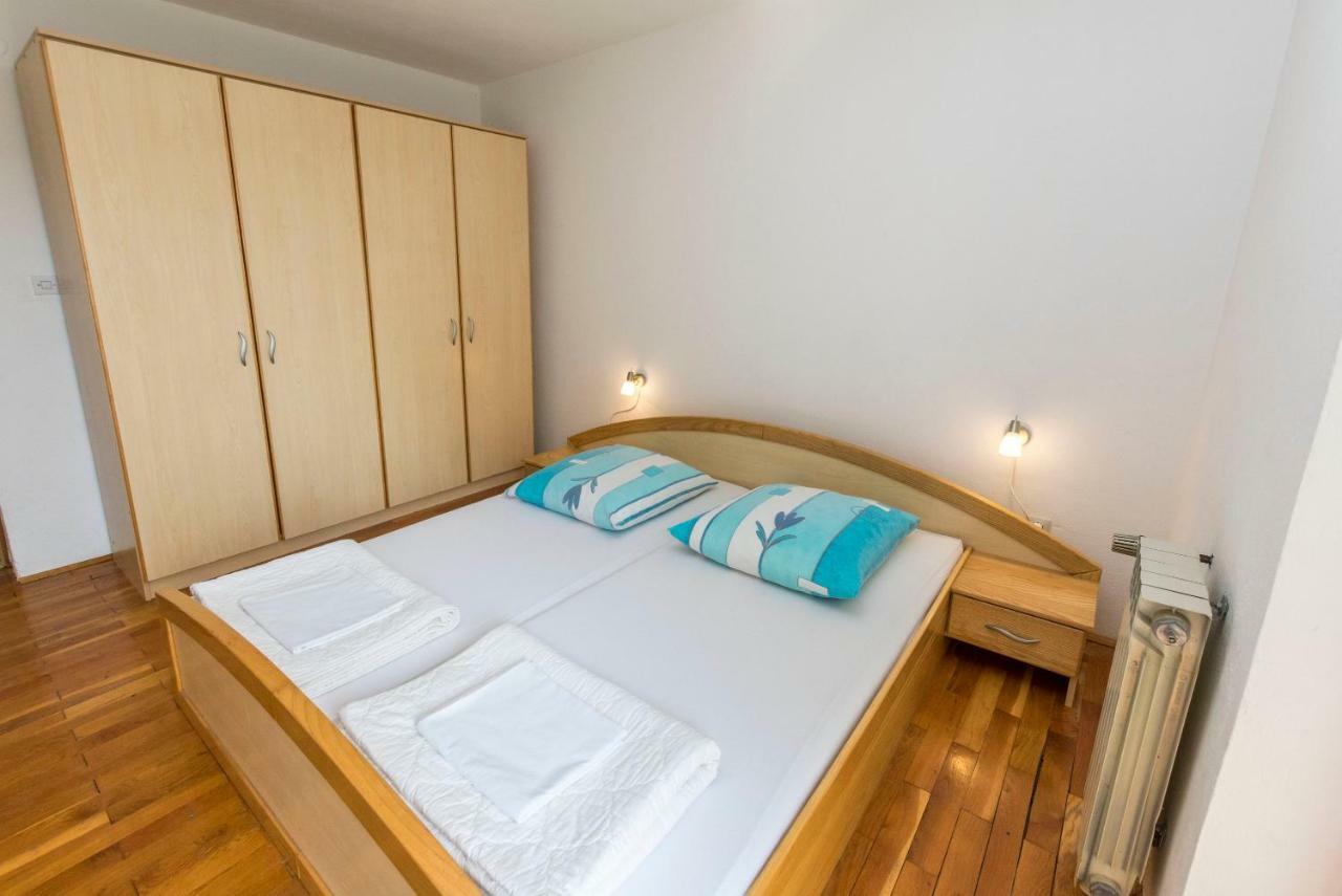 Apartments Jelka Primošten Exterior foto